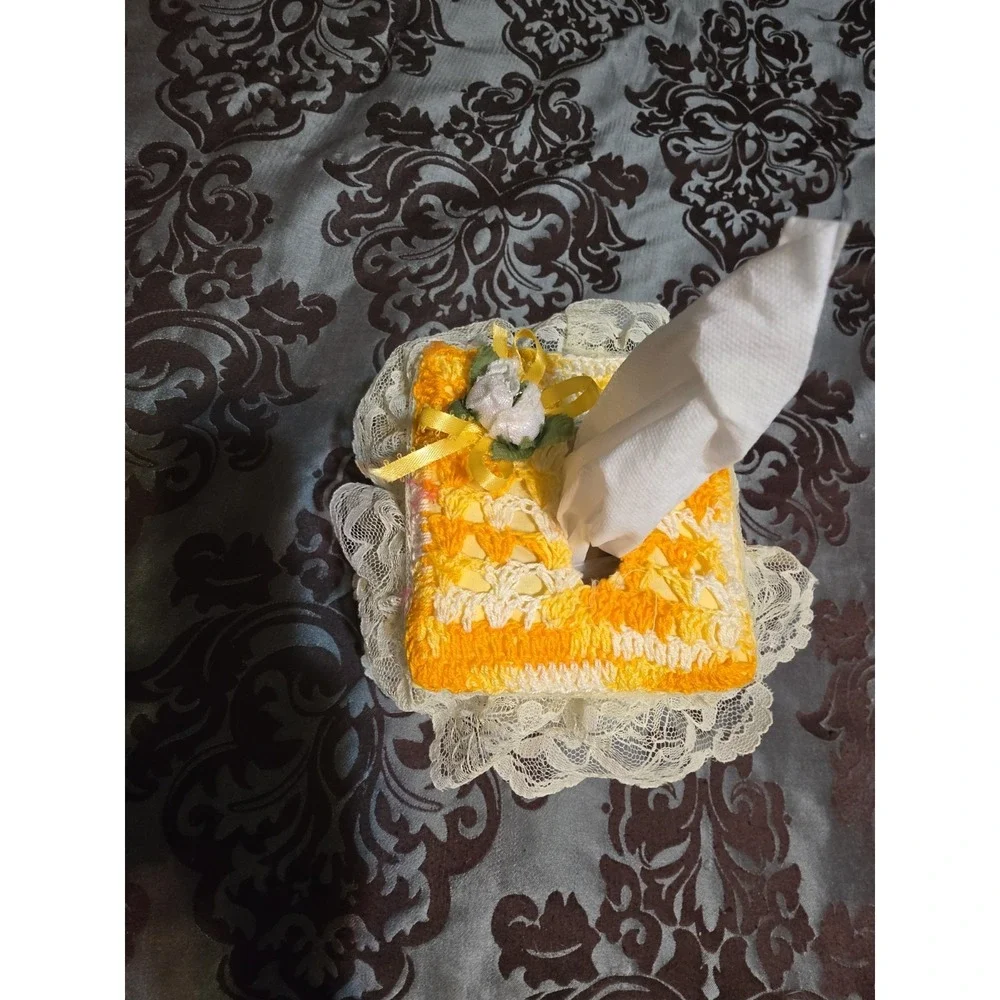 Vintage Tissue Box Cover Cozy Handmade Crochet Orange‎ Yellow White